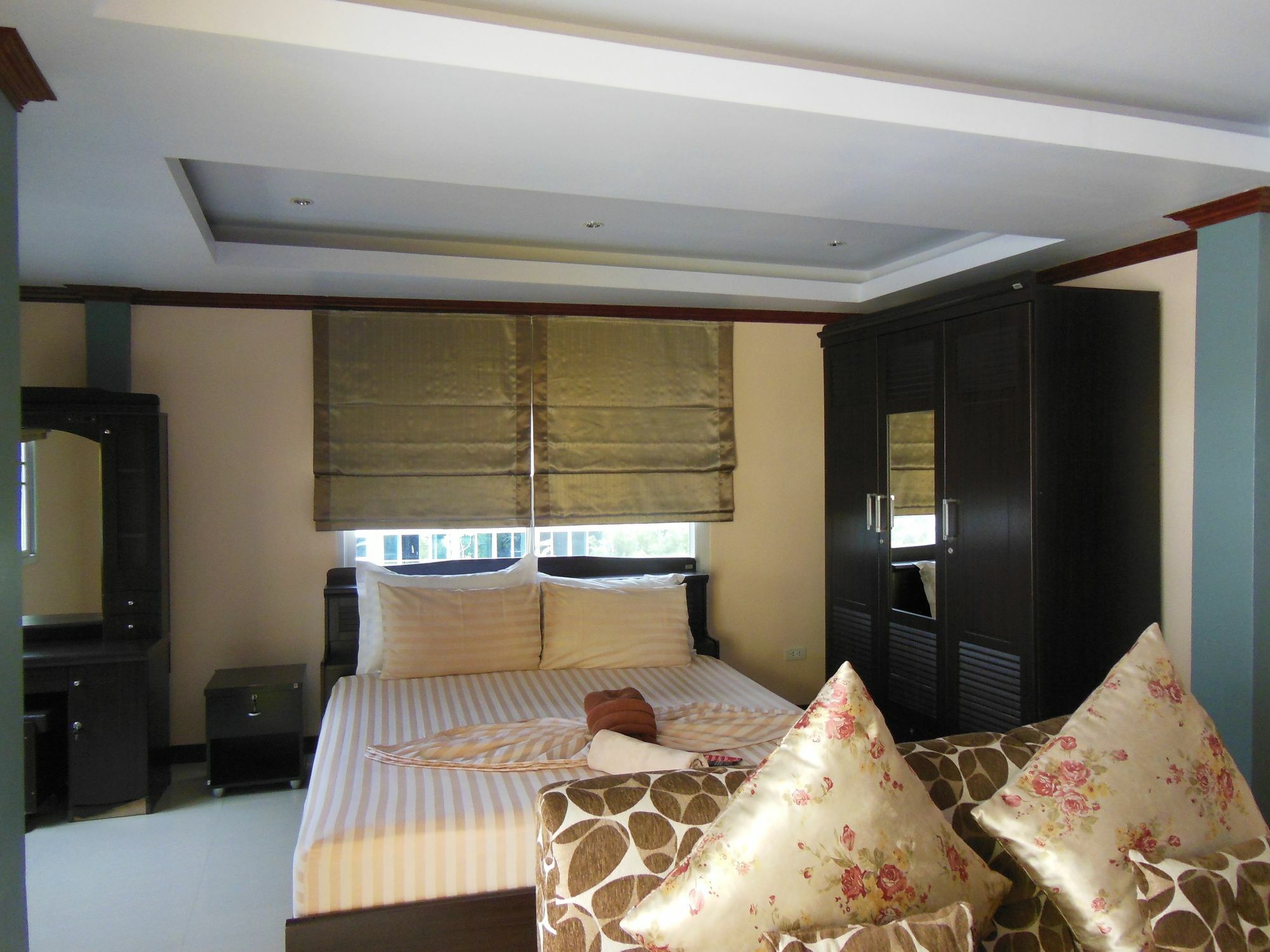 Boomerang Guesthouse And Bar Pattaya Exterior photo